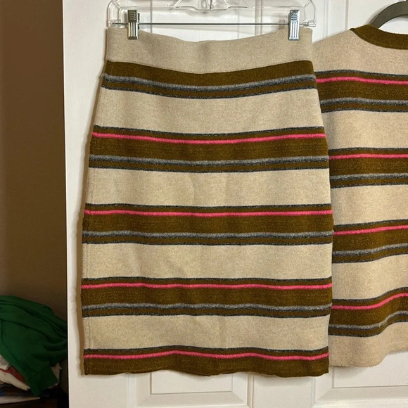 EUC CHANEL PARIS- DALLAS prefall 2013/14 SWEATER & MATCHING SKIRT SIZE 36/US 4 - Picture 12 of 13